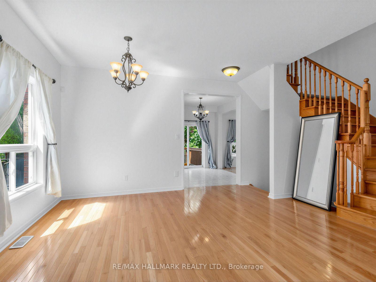 Photo 5 of 79 Wheelwright Drive, Richmond Hill, Oak Ridges Lake Wilcox — HOMEH
