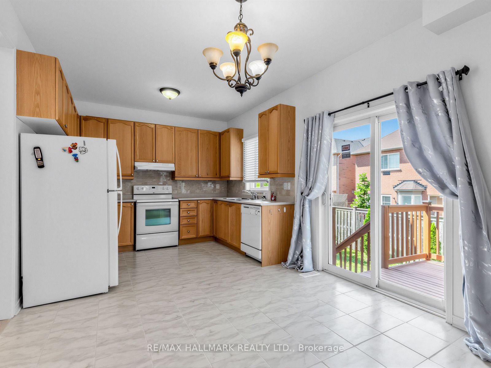 Photo 7 of 79 Wheelwright Drive, Richmond Hill, Oak Ridges Lake Wilcox — HOMEH