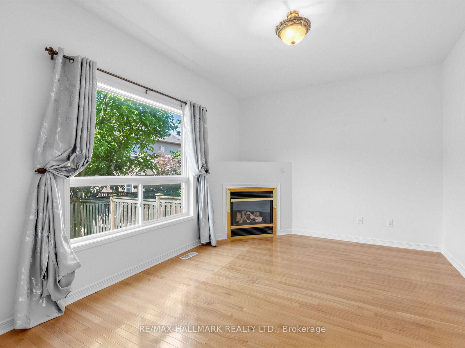 Photo 10 of 79 Wheelwright Drive, Richmond Hill, Oak Ridges Lake Wilcox — HOMEH