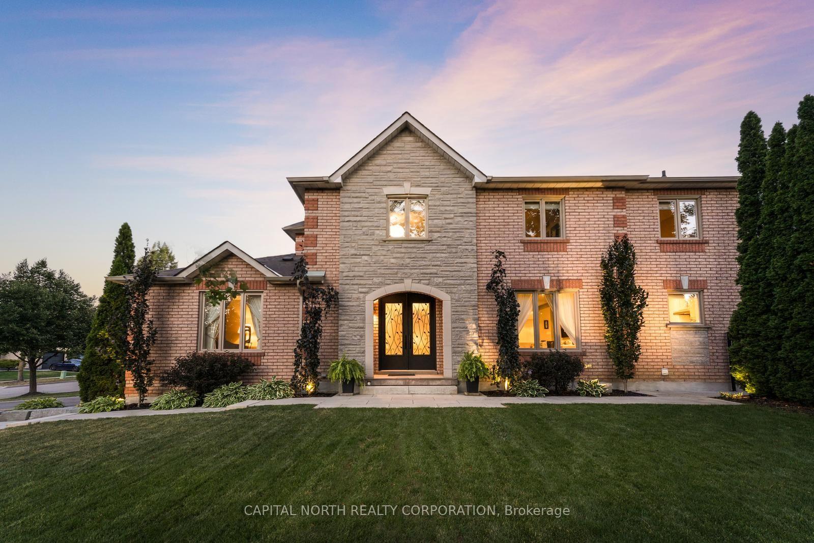 Photo 2 of 40 Claremont Lane, Vaughan, West Woodbridge — HOMEH