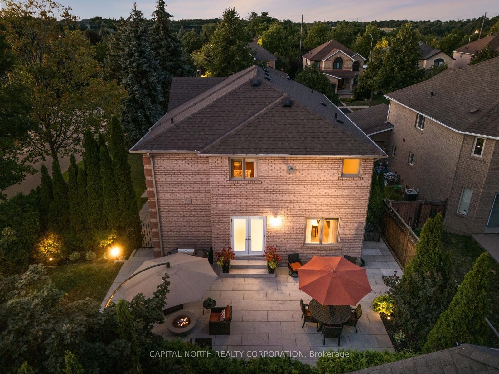 Photo 3 of 40 Claremont Lane, Vaughan, West Woodbridge — HOMEH