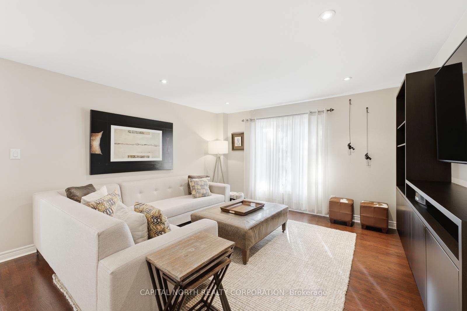 Photo 5 of 40 Claremont Lane, Vaughan, West Woodbridge — HOMEH