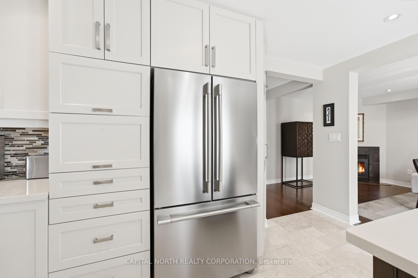 Photo 14 of 40 Claremont Lane, Vaughan, West Woodbridge — HOMEH
