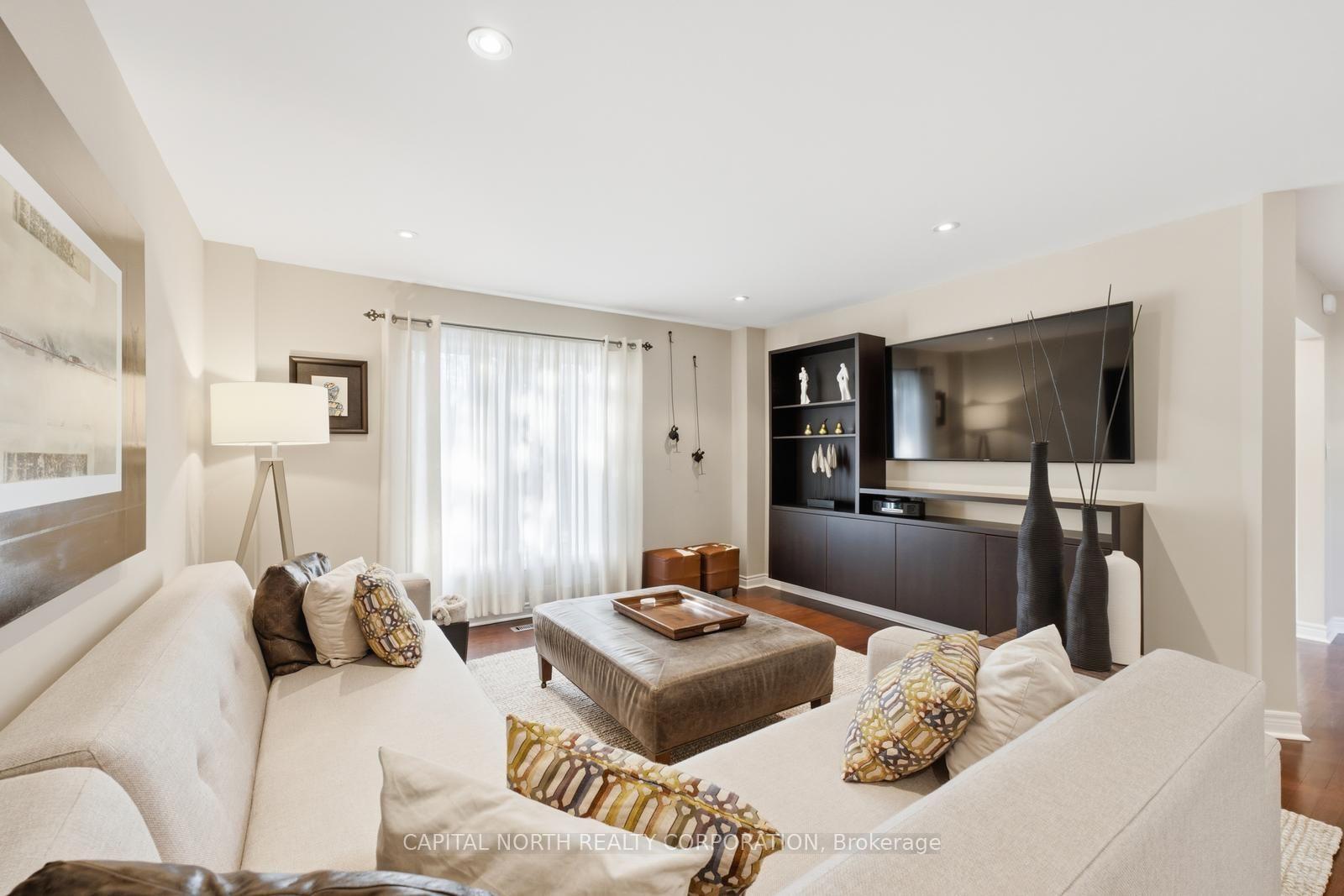 Photo 17 of 40 Claremont Lane, Vaughan, West Woodbridge — HOMEH