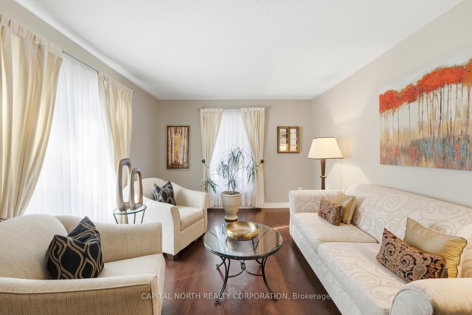 Photo 18 of 40 Claremont Lane, Vaughan, West Woodbridge — HOMEH