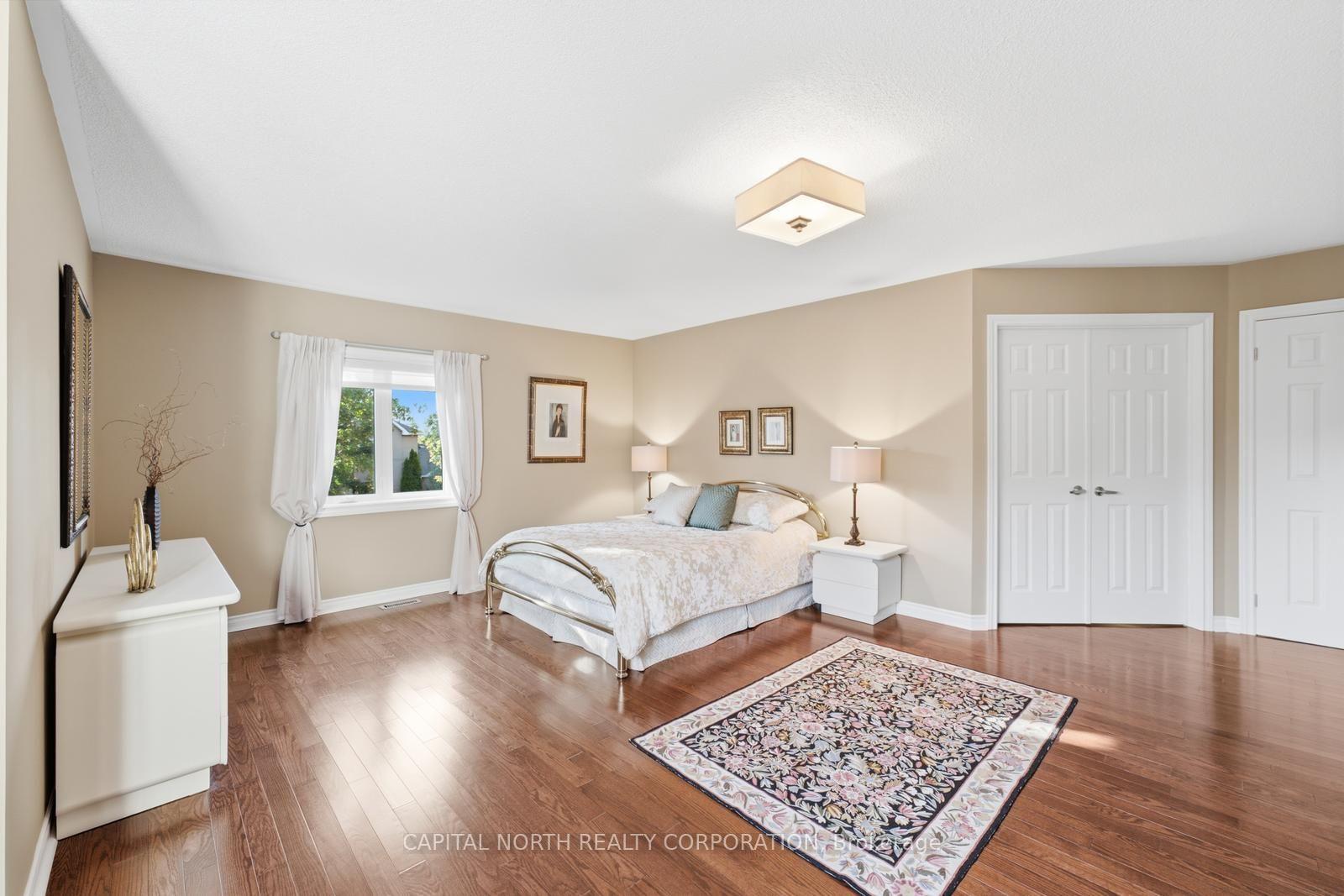 Photo 23 of 40 Claremont Lane, Vaughan, West Woodbridge — HOMEH