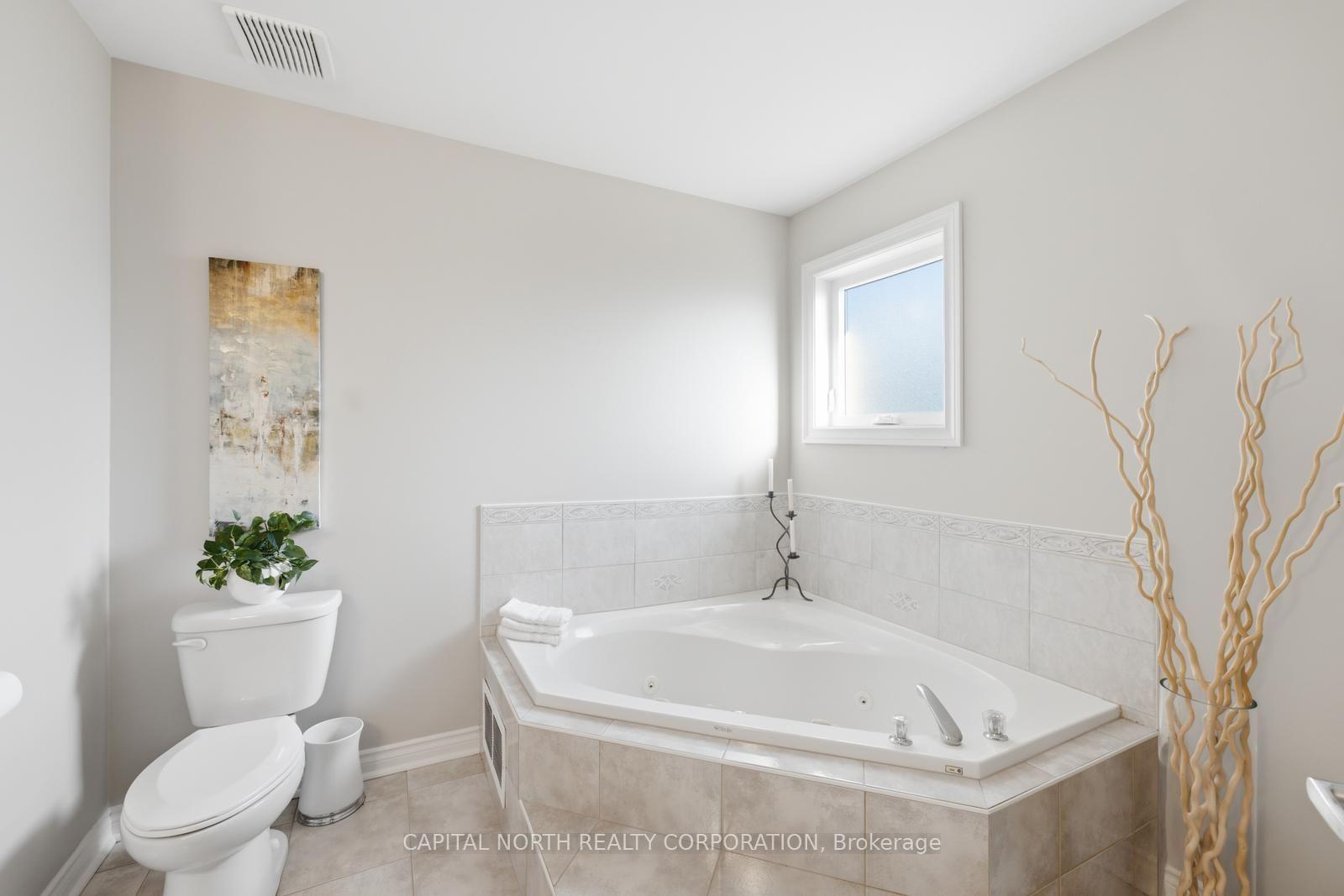 Photo 25 of 40 Claremont Lane, Vaughan, West Woodbridge — HOMEH
