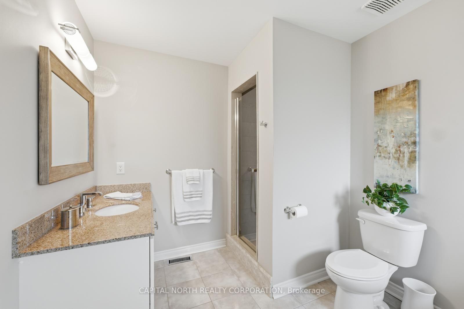 Photo 26 of 40 Claremont Lane, Vaughan, West Woodbridge — HOMEH