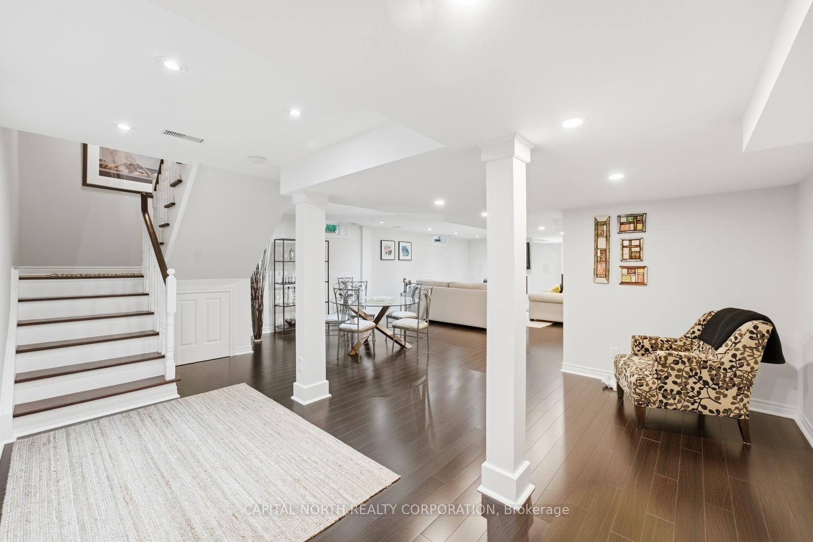 Photo 32 of 40 Claremont Lane, Vaughan, West Woodbridge — HOMEH