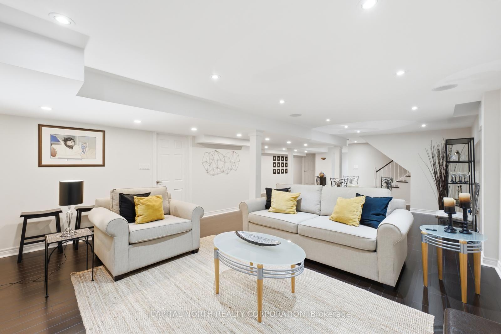 Photo 37 of 40 Claremont Lane, Vaughan, West Woodbridge — HOMEH
