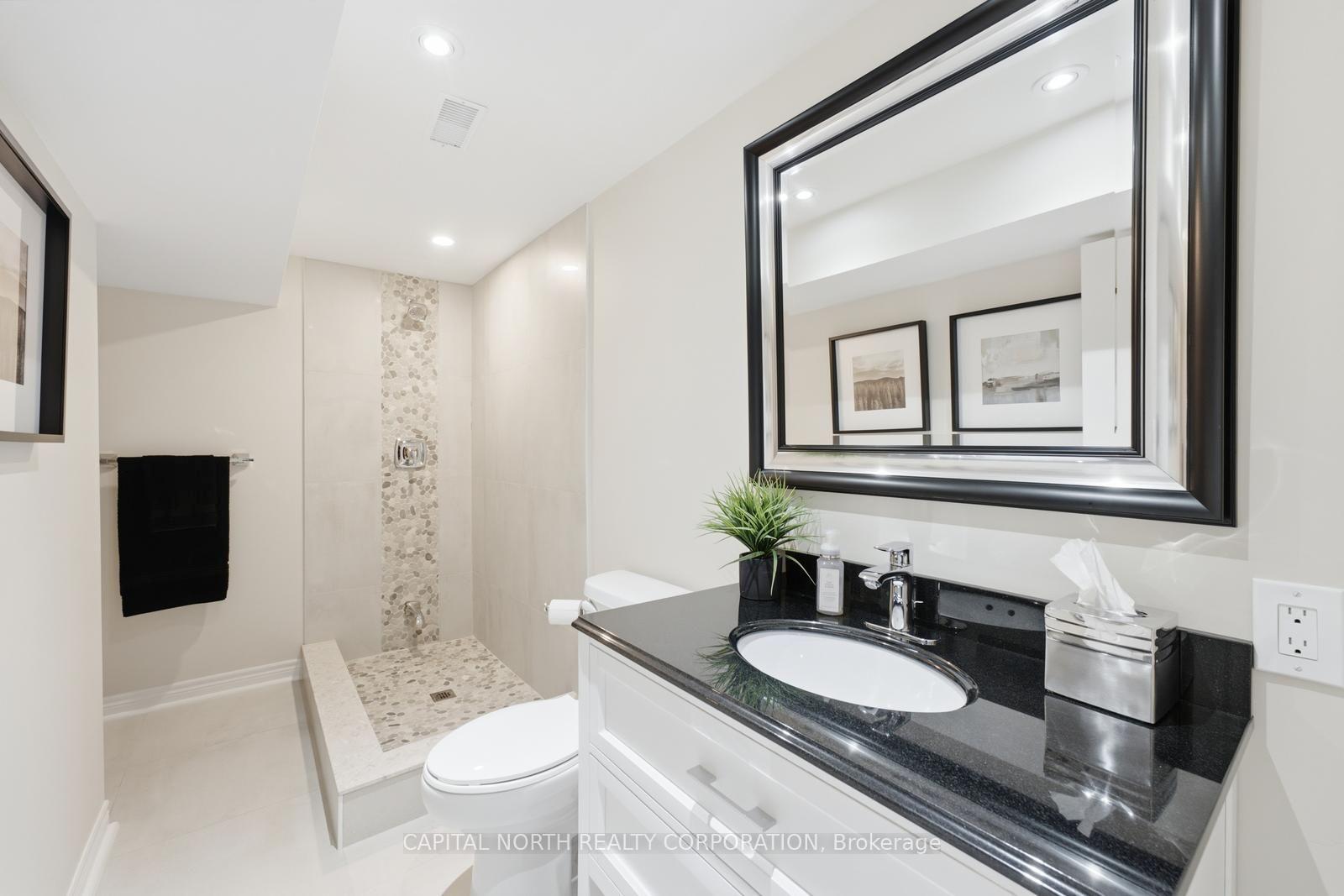 Photo 38 of 40 Claremont Lane, Vaughan, West Woodbridge — HOMEH
