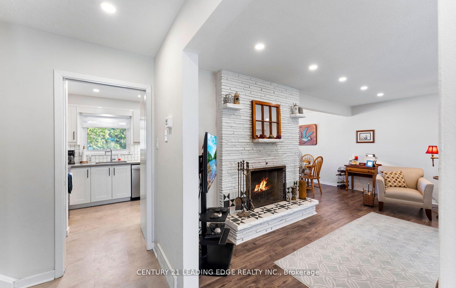 Photo 6 of 45 Bayview Drive, Barrie, Allandale — HOMEH