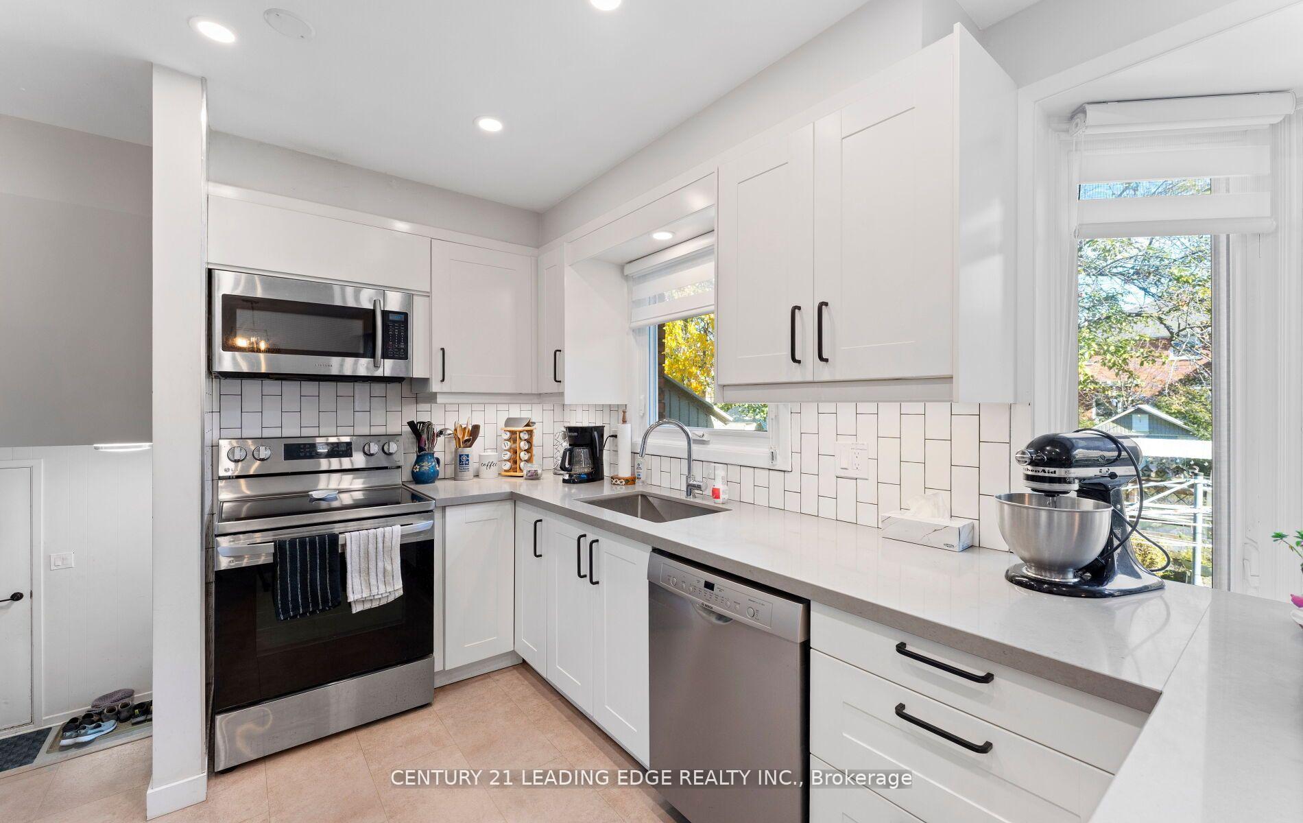Photo 25 of 45 Bayview Drive, Barrie, Allandale — HOMEH