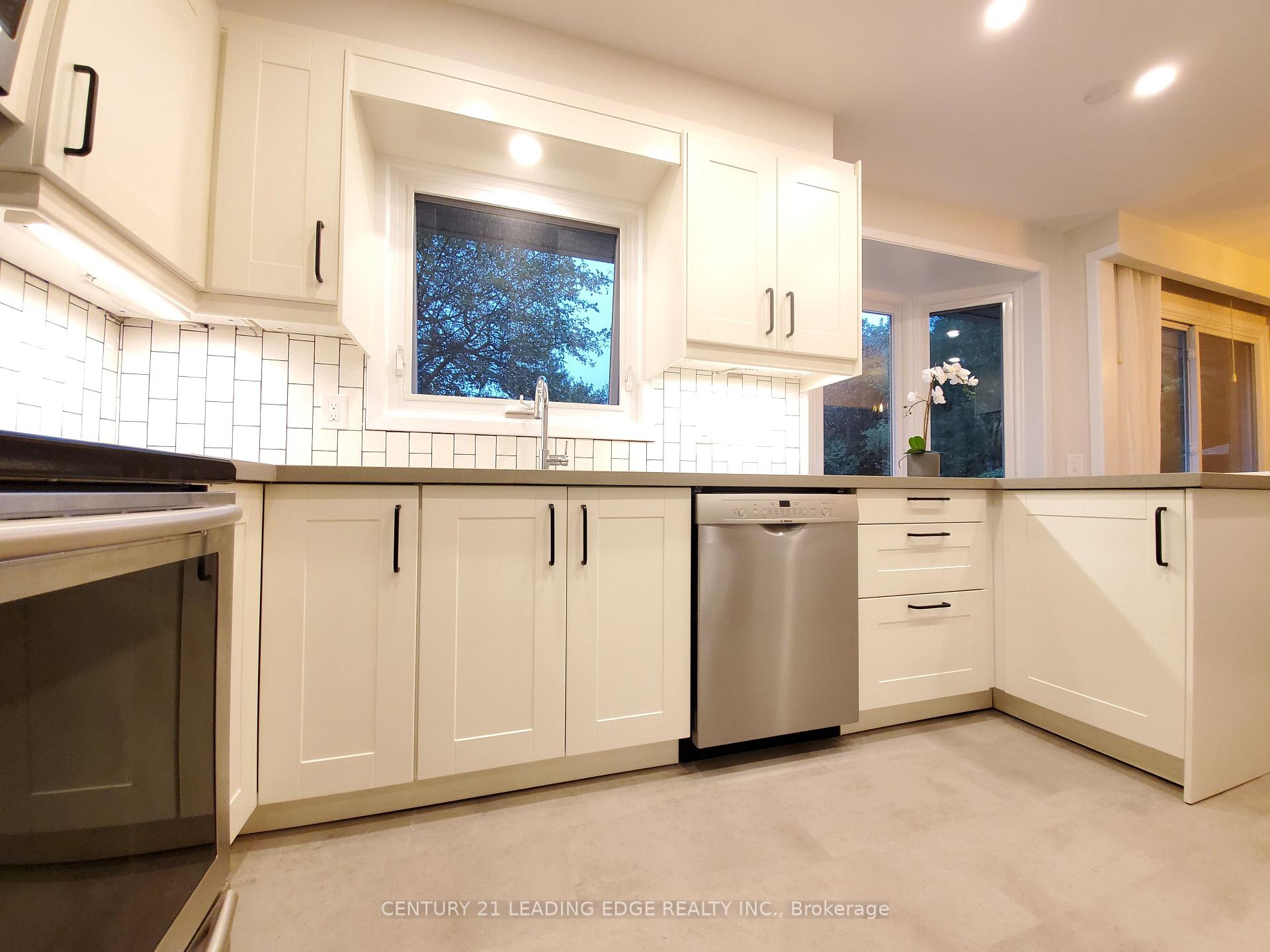Photo 14 of 45 Bayview Drive, Barrie, Allandale — HOMEH