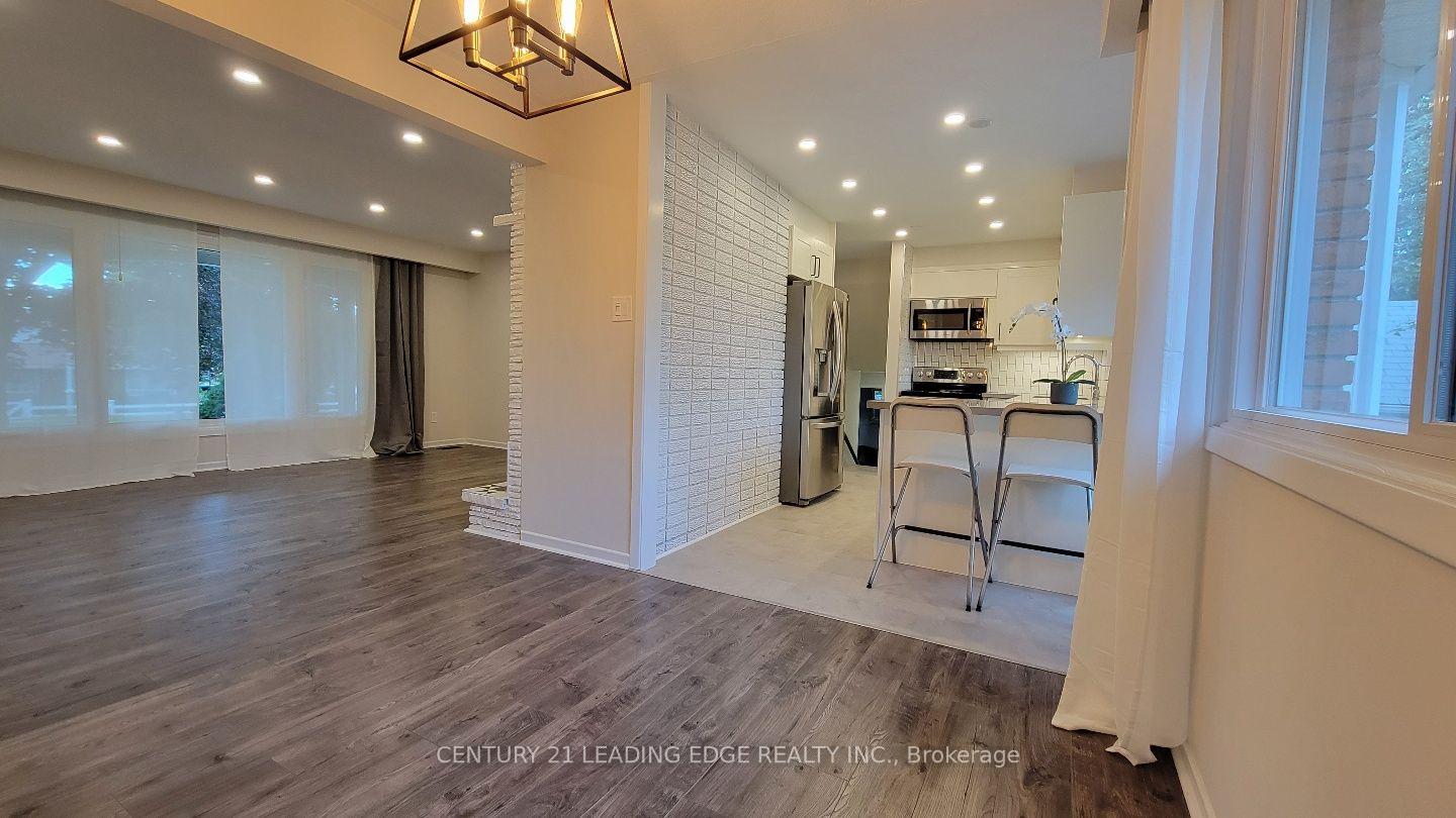 Photo 20 of 45 Bayview Drive, Barrie, Allandale — HOMEH