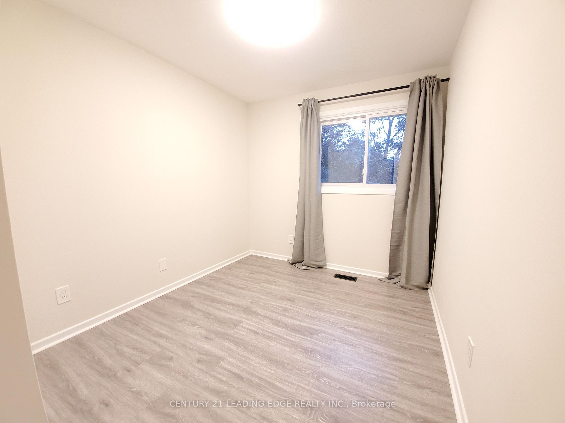 Photo 32 of 45 Bayview Drive, Barrie, Allandale — HOMEH