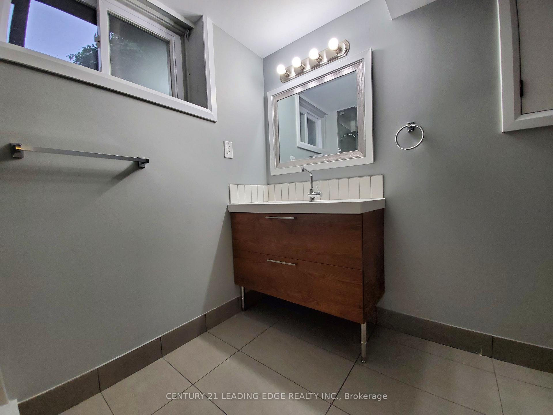 Photo 40 of 45 Bayview Drive, Barrie, Allandale — HOMEH