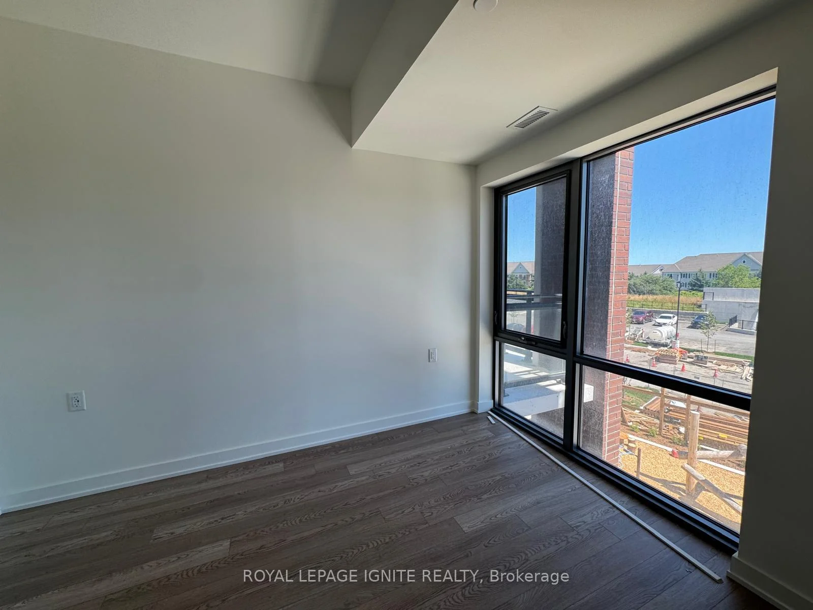 Photo 6 of Unit 924, 51 Clarington Boulevard, Clarington, Bowmanville — HOMEH