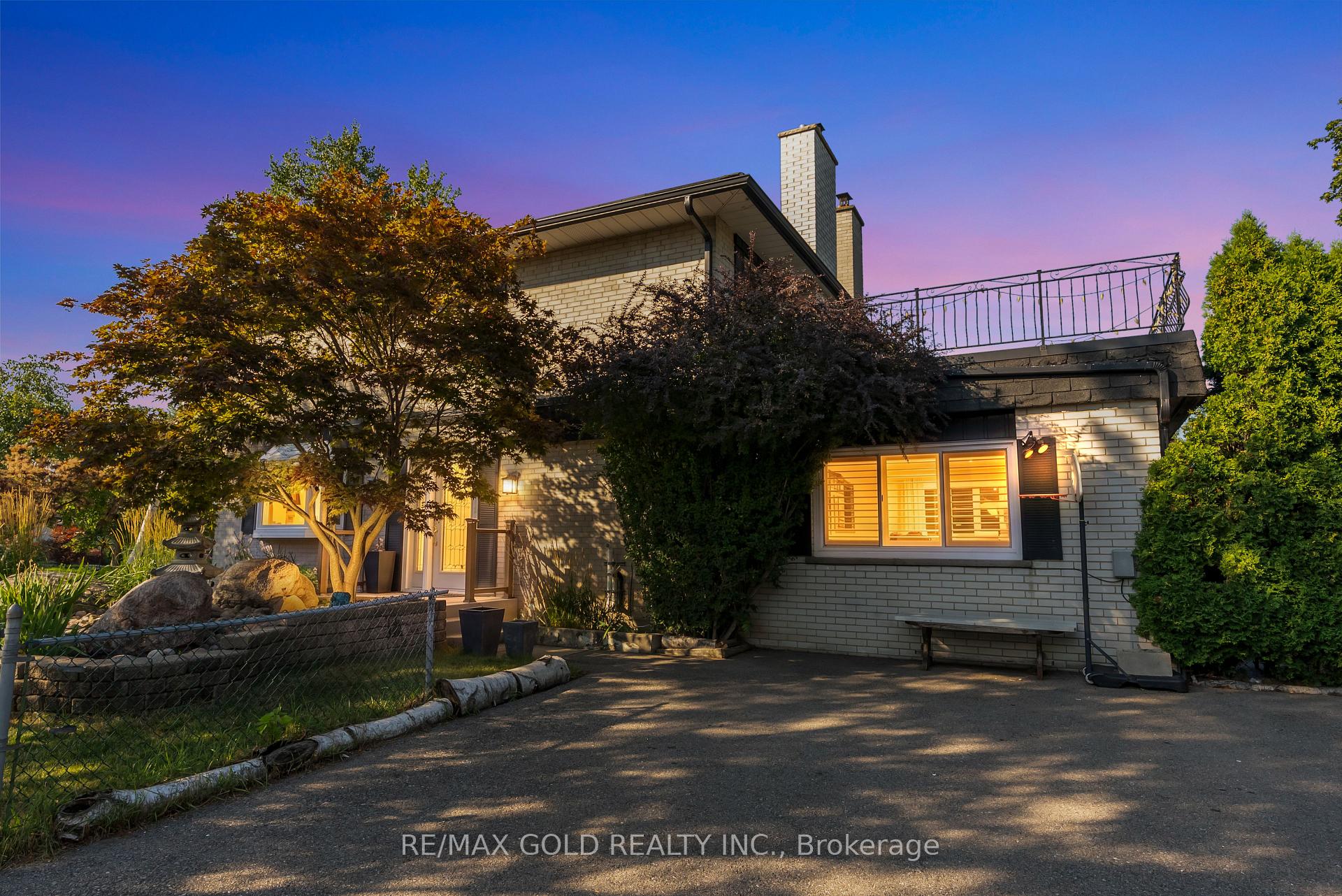 Photo 3 of 2520 Constable Road, Mississauga, Clarkson — HOMEH