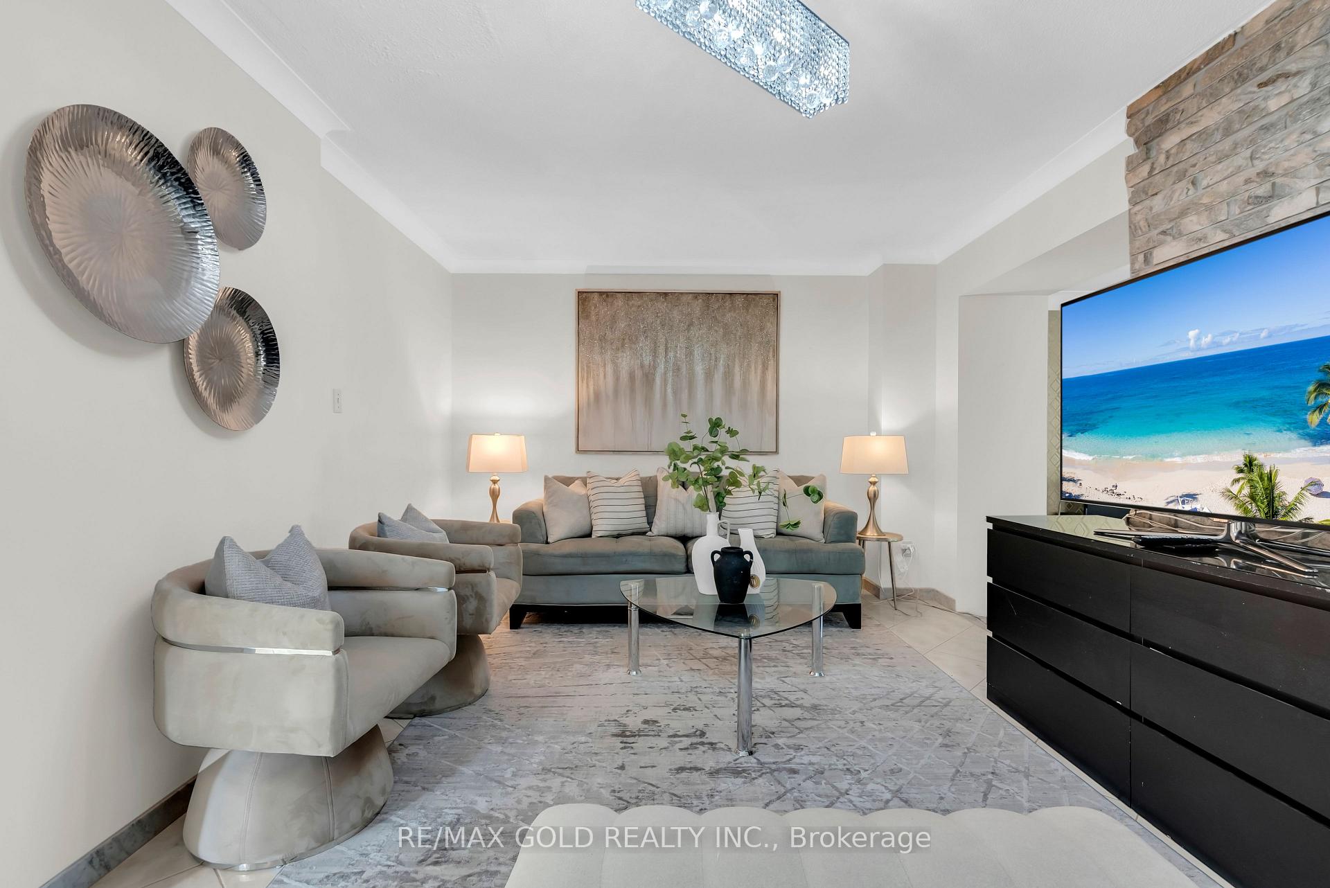 Photo 13 of 2520 Constable Road, Mississauga, Clarkson — HOMEH