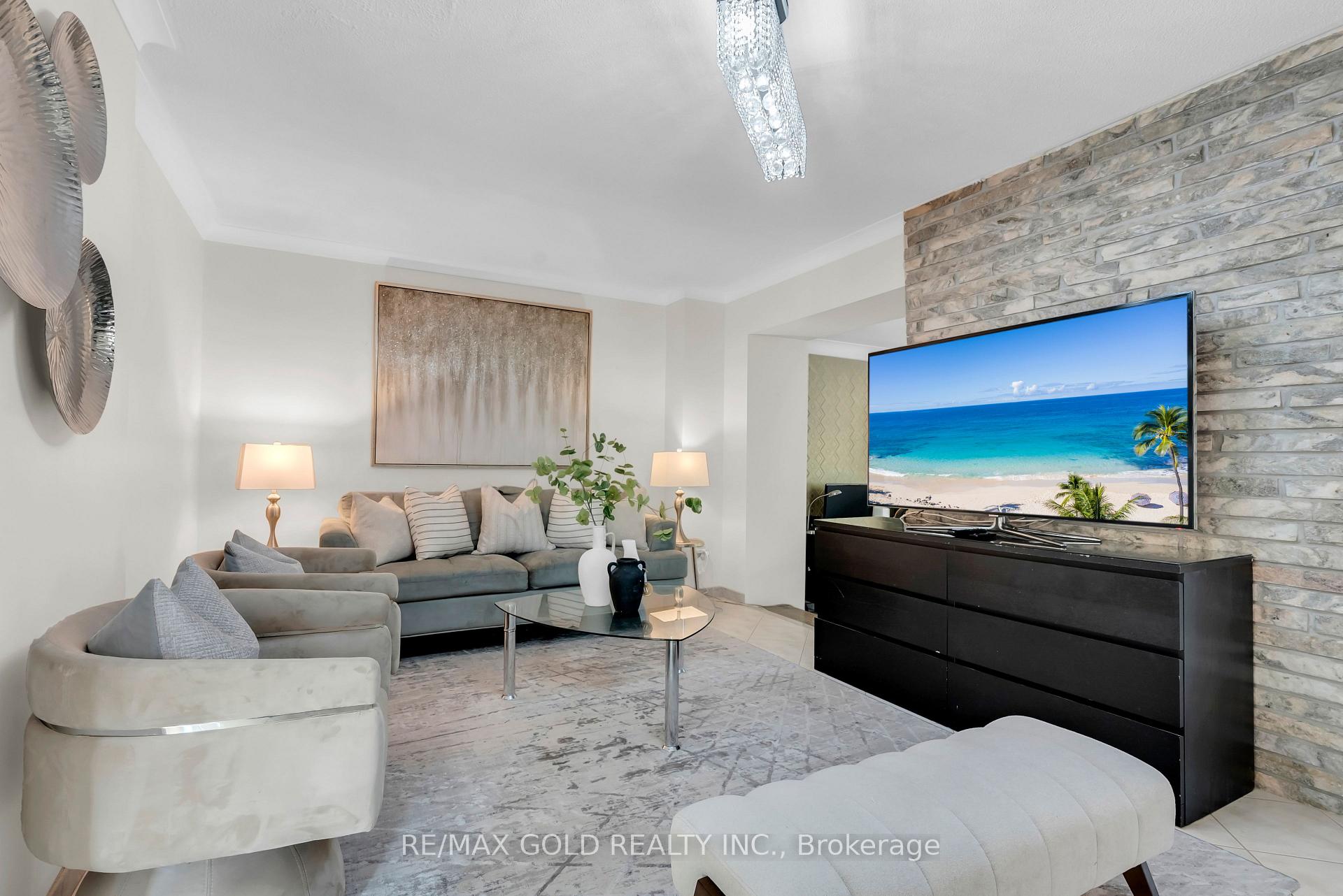 Photo 14 of 2520 Constable Road, Mississauga, Clarkson — HOMEH