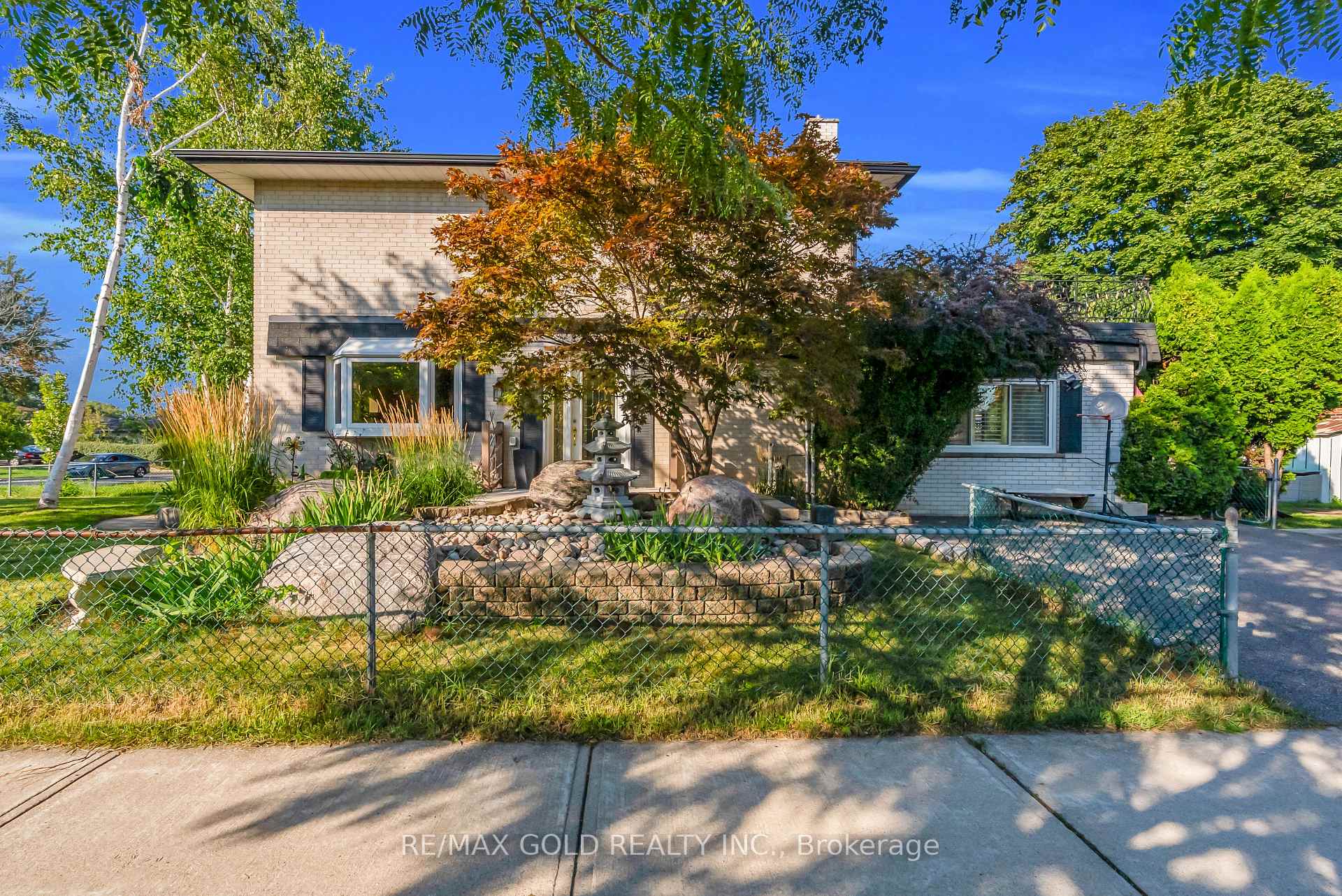 Photo 37 of 2520 Constable Road, Mississauga, Clarkson — HOMEH