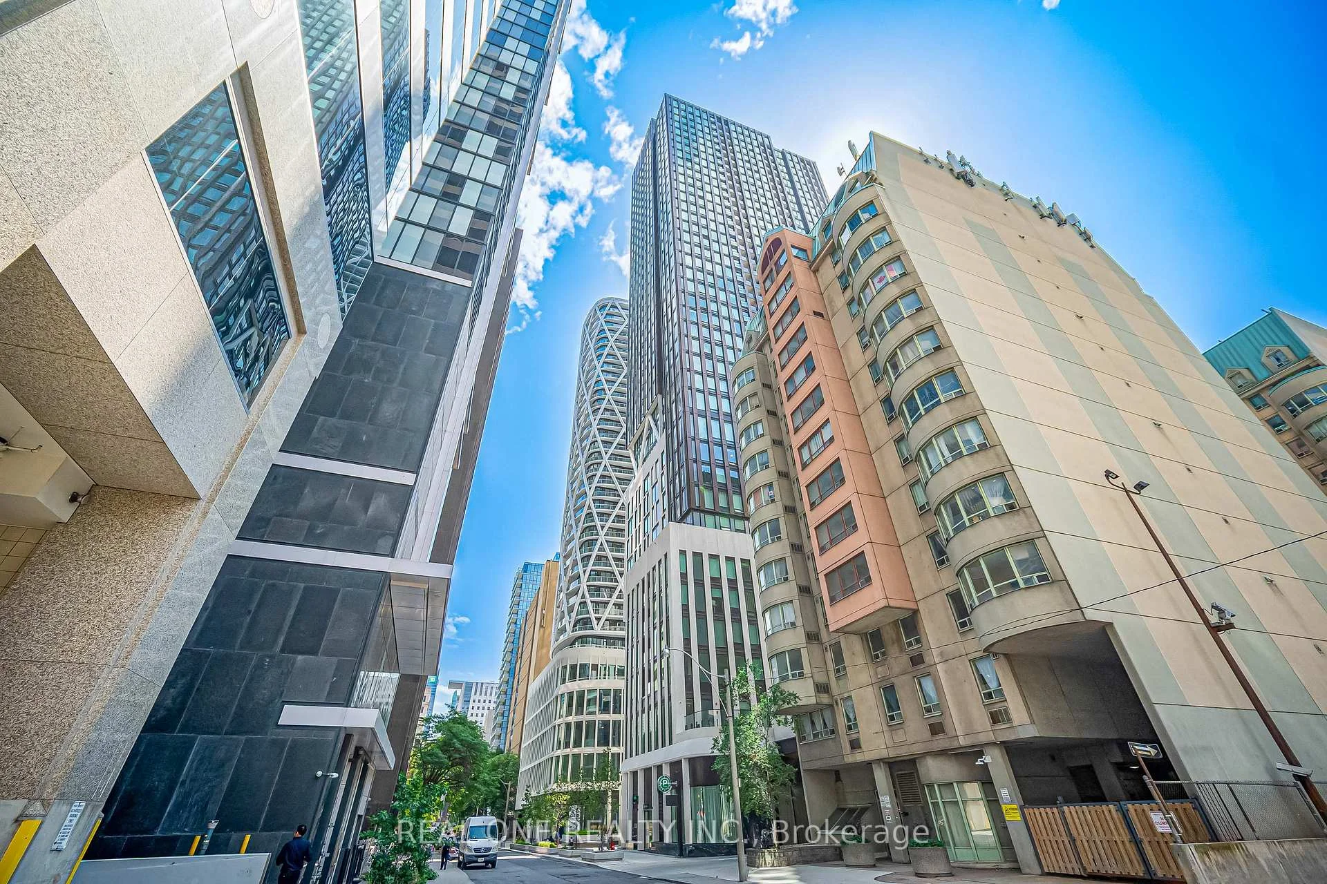 Photo 1 of Unit 1607, 238 Simcoe Street, Toronto, Kensington-Chinatown — HOMEH