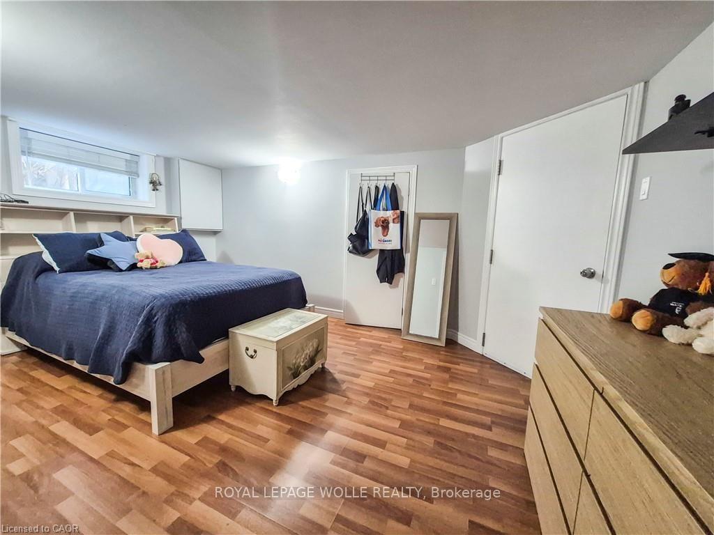 Photo 6 of Unit B, 326 Victoria Street, Kitchener, Cherry Hill — HOMEH