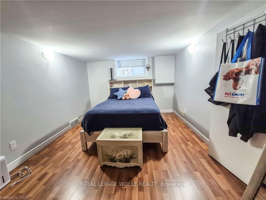 Photo 8 of Unit B, 326 Victoria Street, Kitchener, Cherry Hill — HOMEH