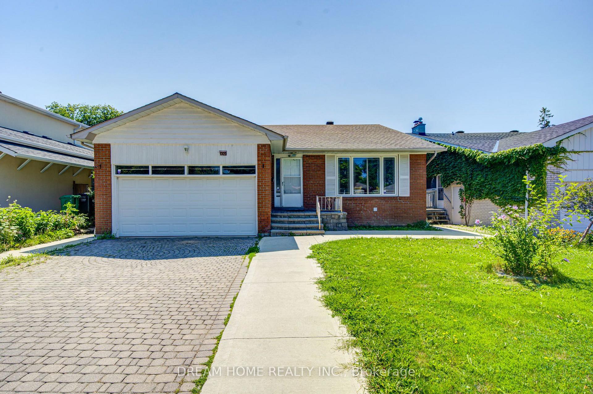 Photo 2 of 1323 Shamir Crescent, Mississauga, Erindale — HOMEH