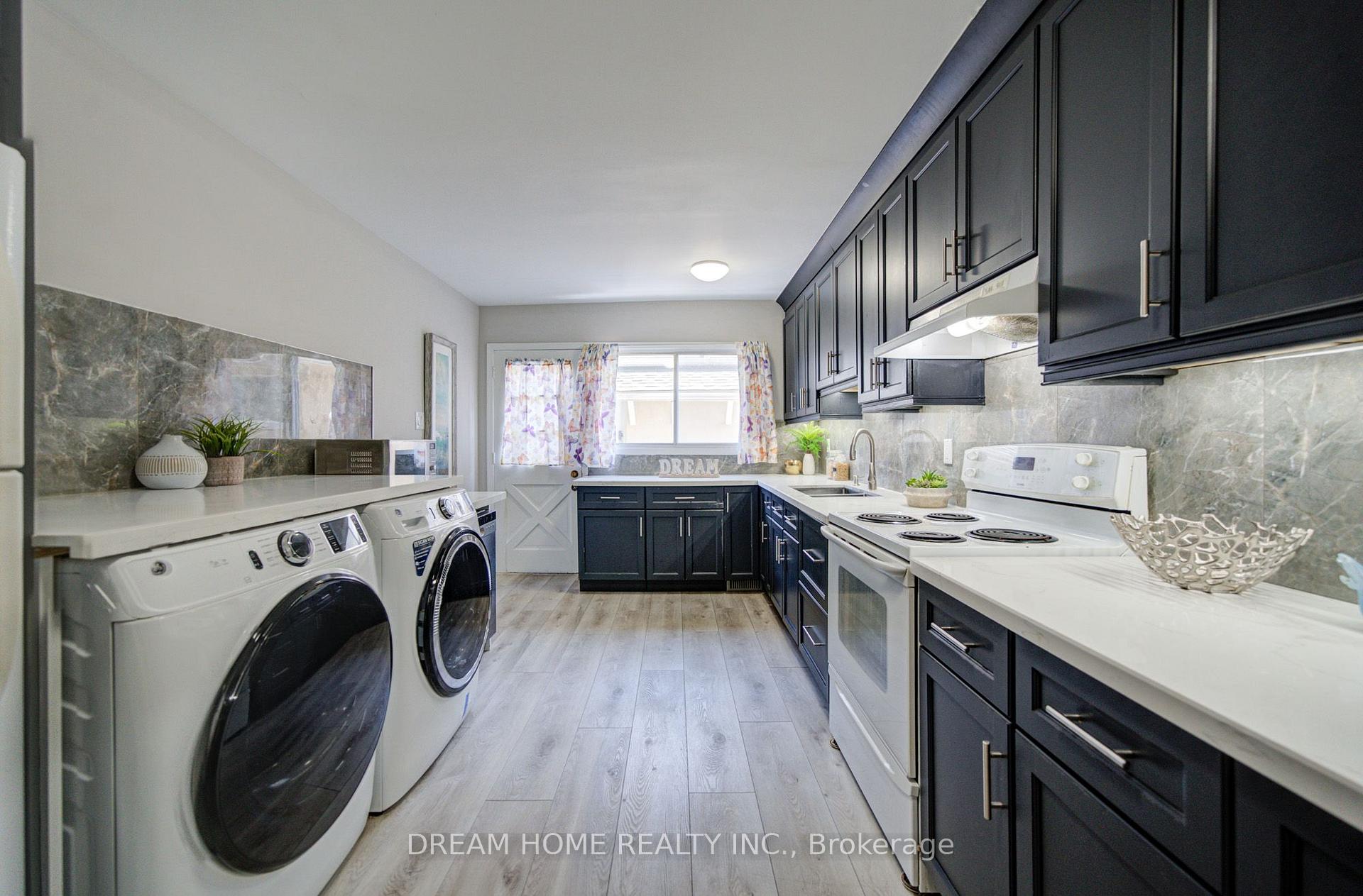 Photo 7 of 1323 Shamir Crescent, Mississauga, Erindale — HOMEH