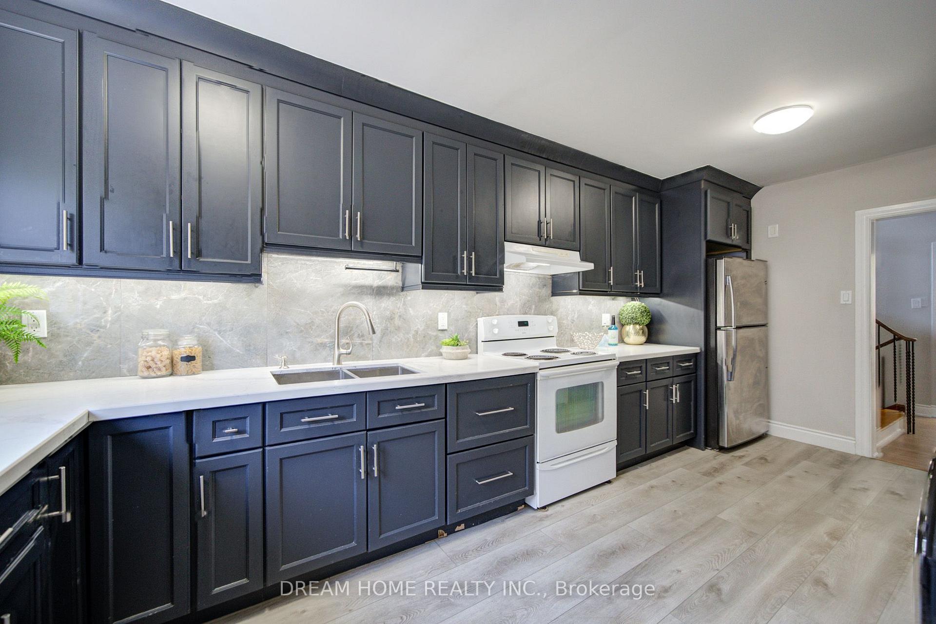 Photo 9 of 1323 Shamir Crescent, Mississauga, Erindale — HOMEH