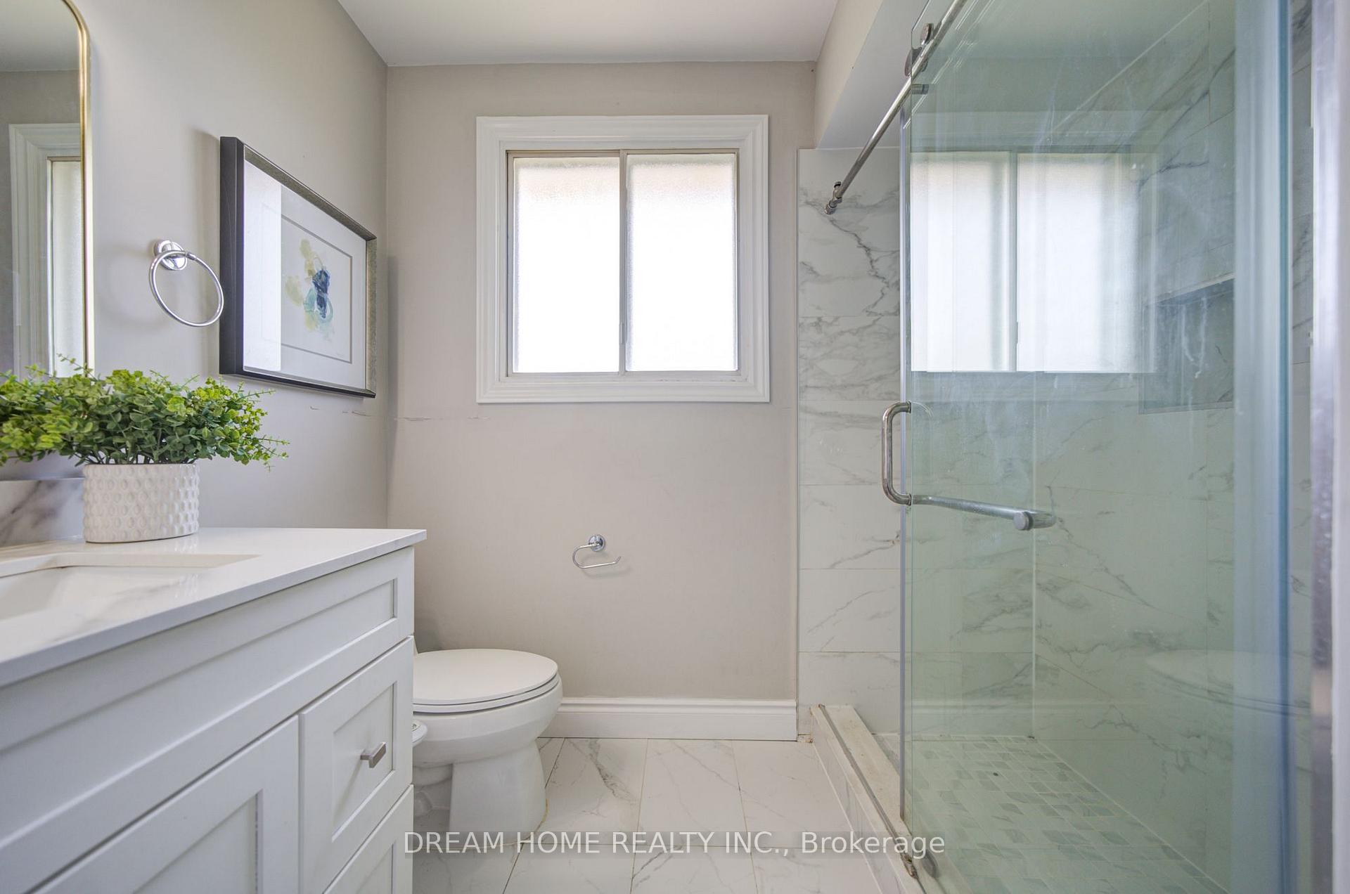Photo 10 of 1323 Shamir Crescent, Mississauga, Erindale — HOMEH
