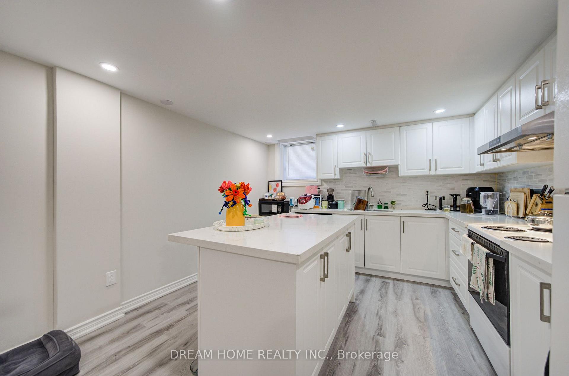Photo 23 of 1323 Shamir Crescent, Mississauga, Erindale — HOMEH