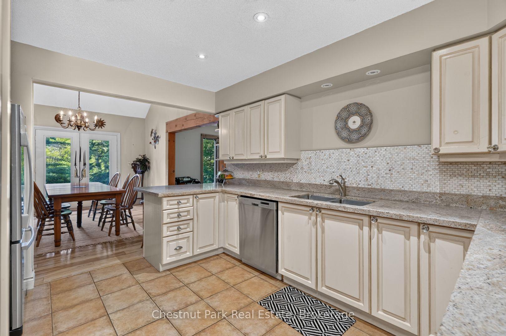 Photo 12 of 1212 Kirk Line E, Bracebridge, Macaulay — HOMEH
