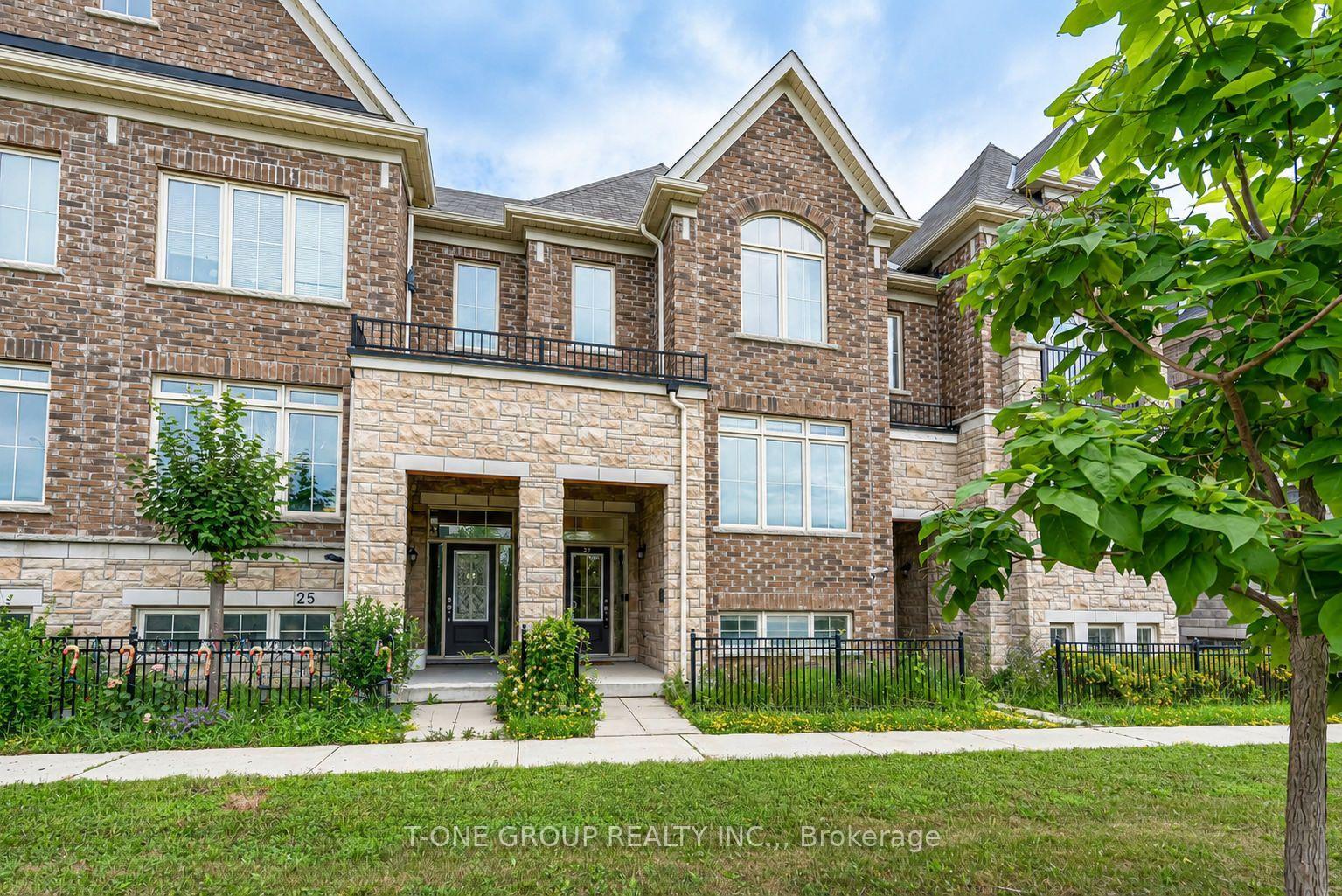 Photo 8 of 27 Sharbot Lane, Markham, Greensborough — HOMEH