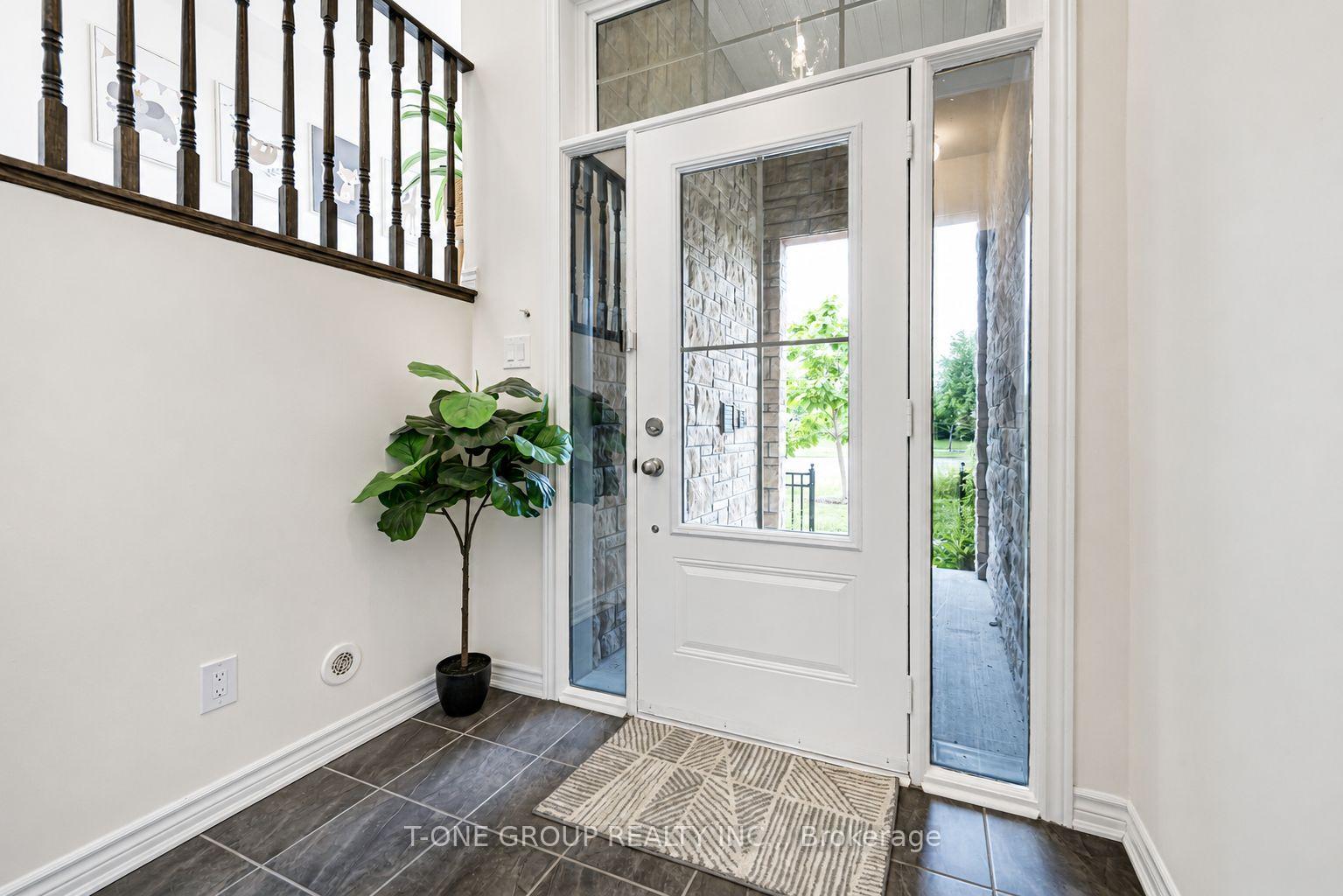 Photo 9 of 27 Sharbot Lane, Markham, Greensborough — HOMEH