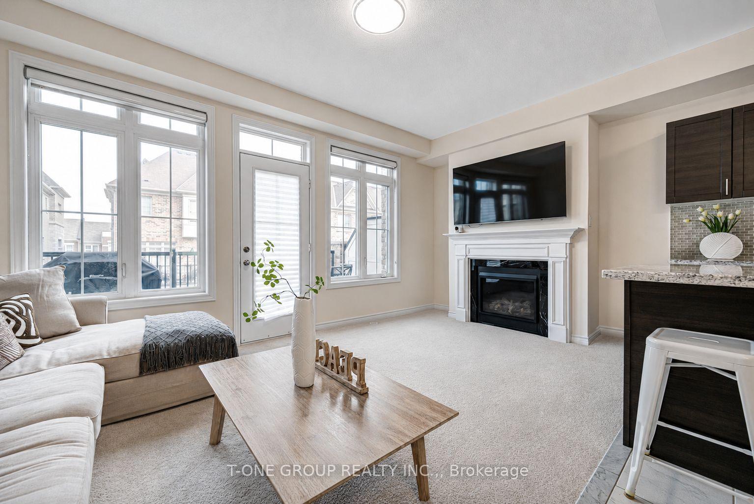 Photo 13 of 27 Sharbot Lane, Markham, Greensborough — HOMEH