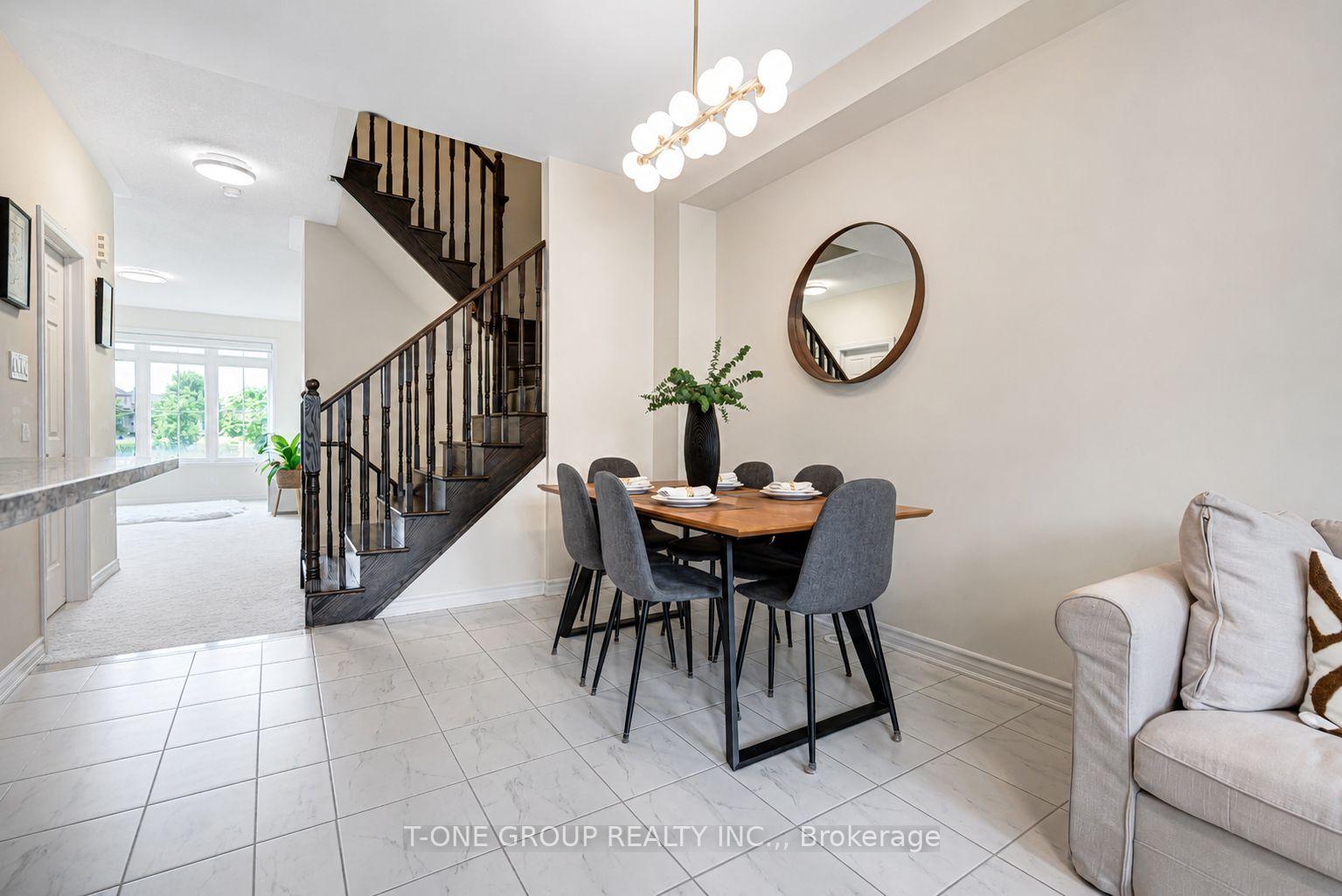 Photo 20 of 27 Sharbot Lane, Markham, Greensborough — HOMEH