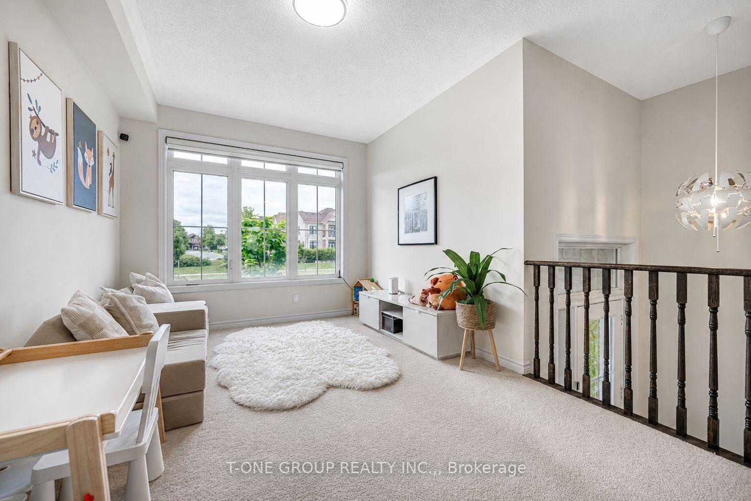 Photo 22 of 27 Sharbot Lane, Markham, Greensborough — HOMEH