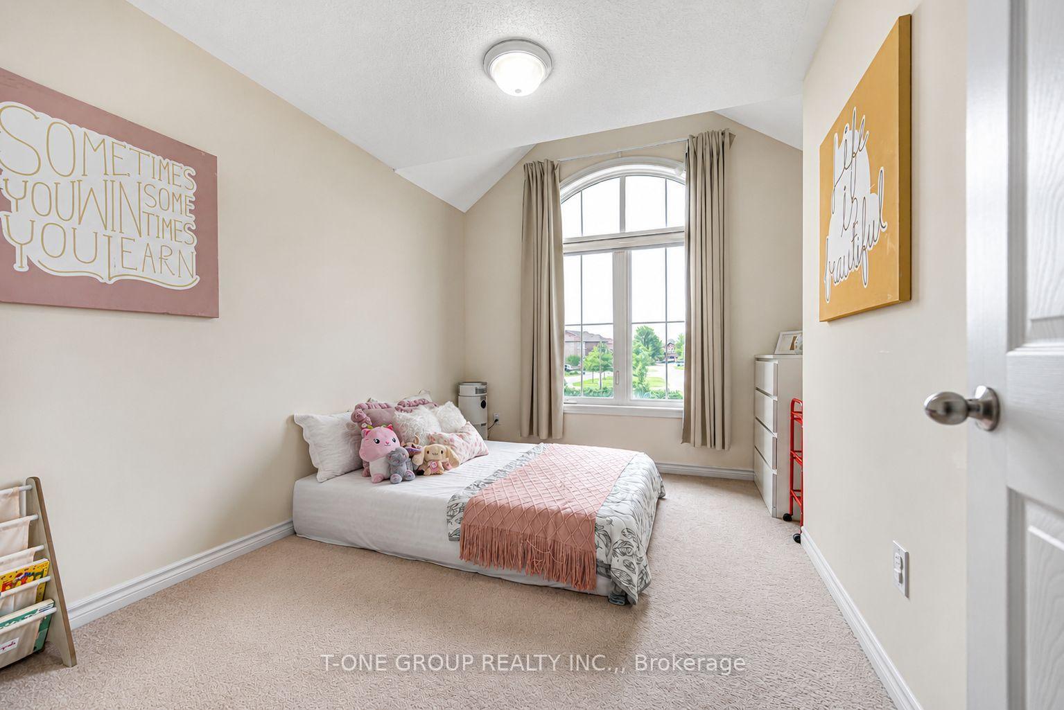 Photo 31 of 27 Sharbot Lane, Markham, Greensborough — HOMEH