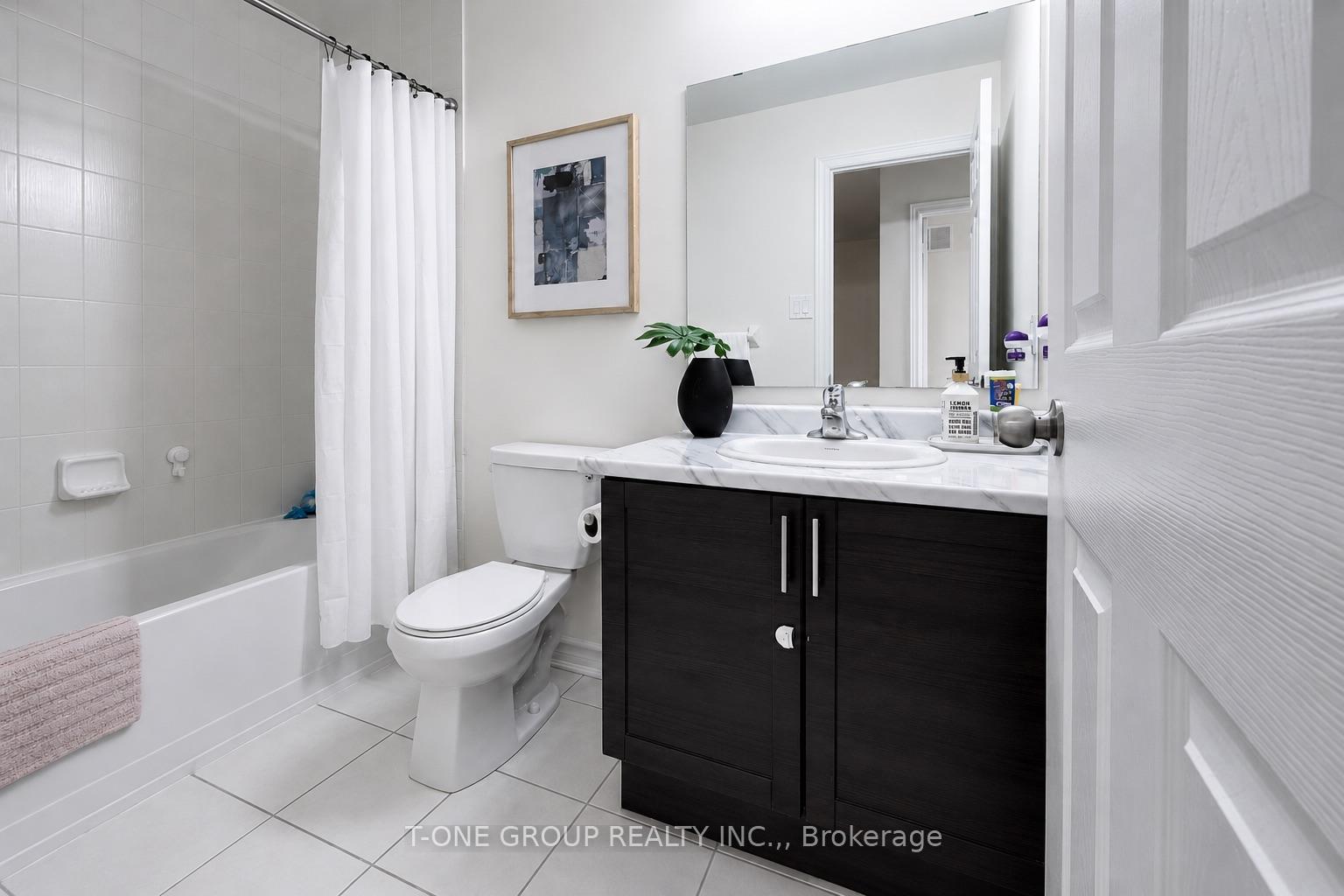 Photo 33 of 27 Sharbot Lane, Markham, Greensborough — HOMEH