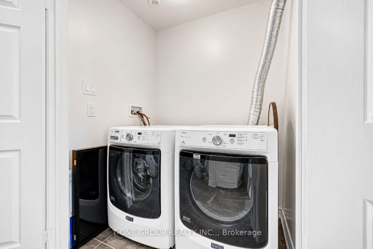 Photo 37 of 27 Sharbot Lane, Markham, Greensborough — HOMEH