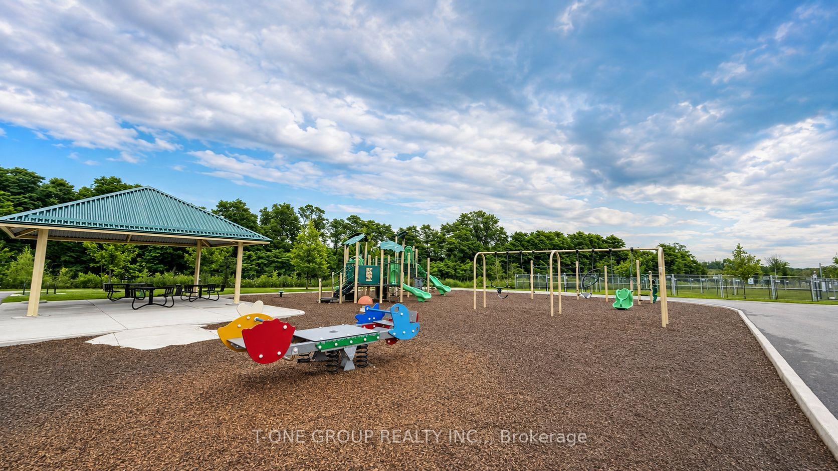 Photo 40 of 27 Sharbot Lane, Markham, Greensborough — HOMEH