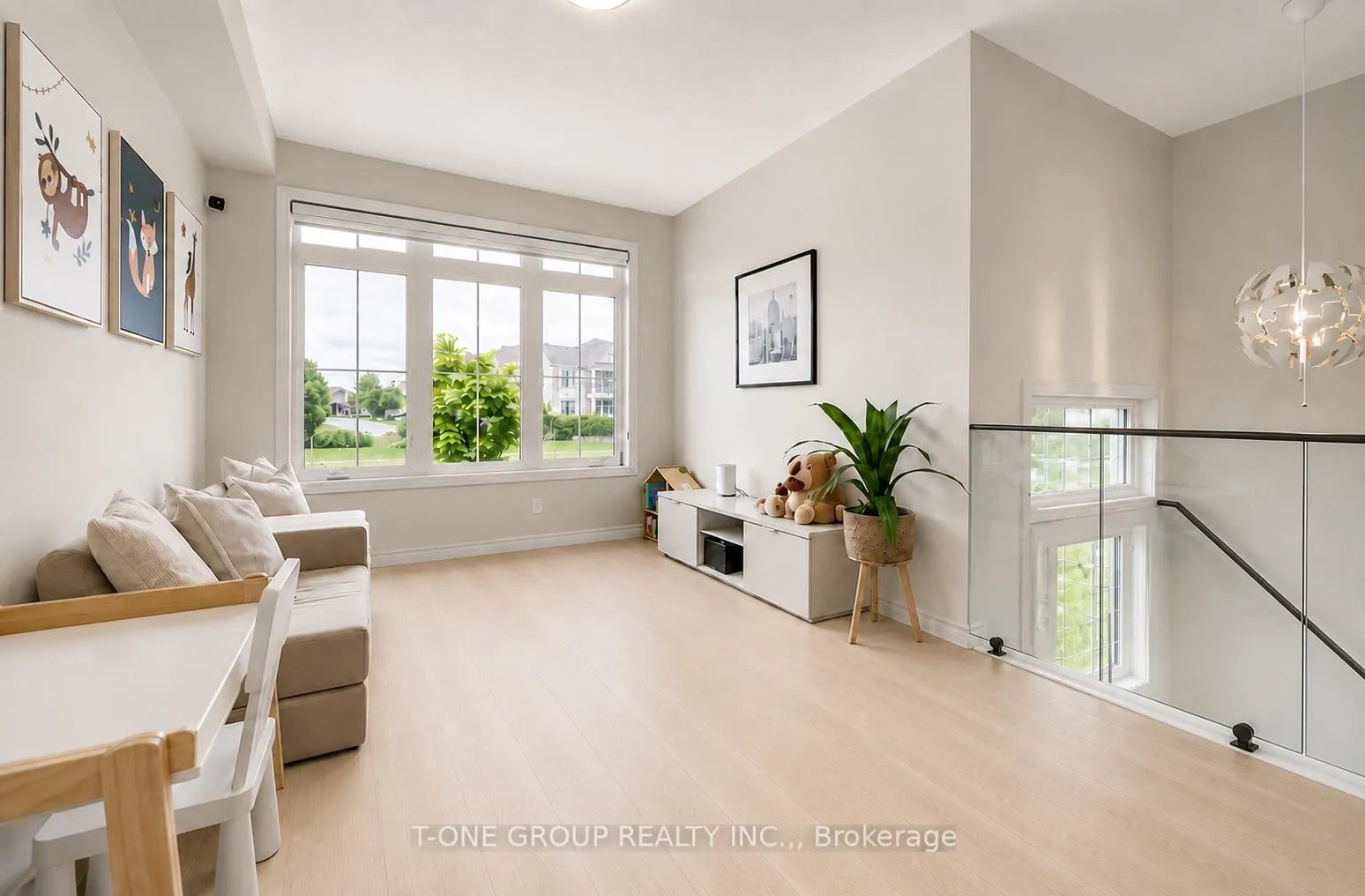 Photo 1 of 27 Sharbot Lane, Markham, Greensborough — HOMEH