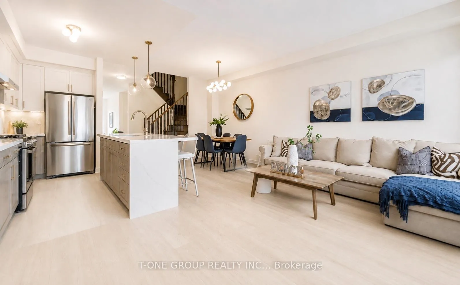 Photo 2 of 27 Sharbot Lane, Markham, Greensborough — HOMEH