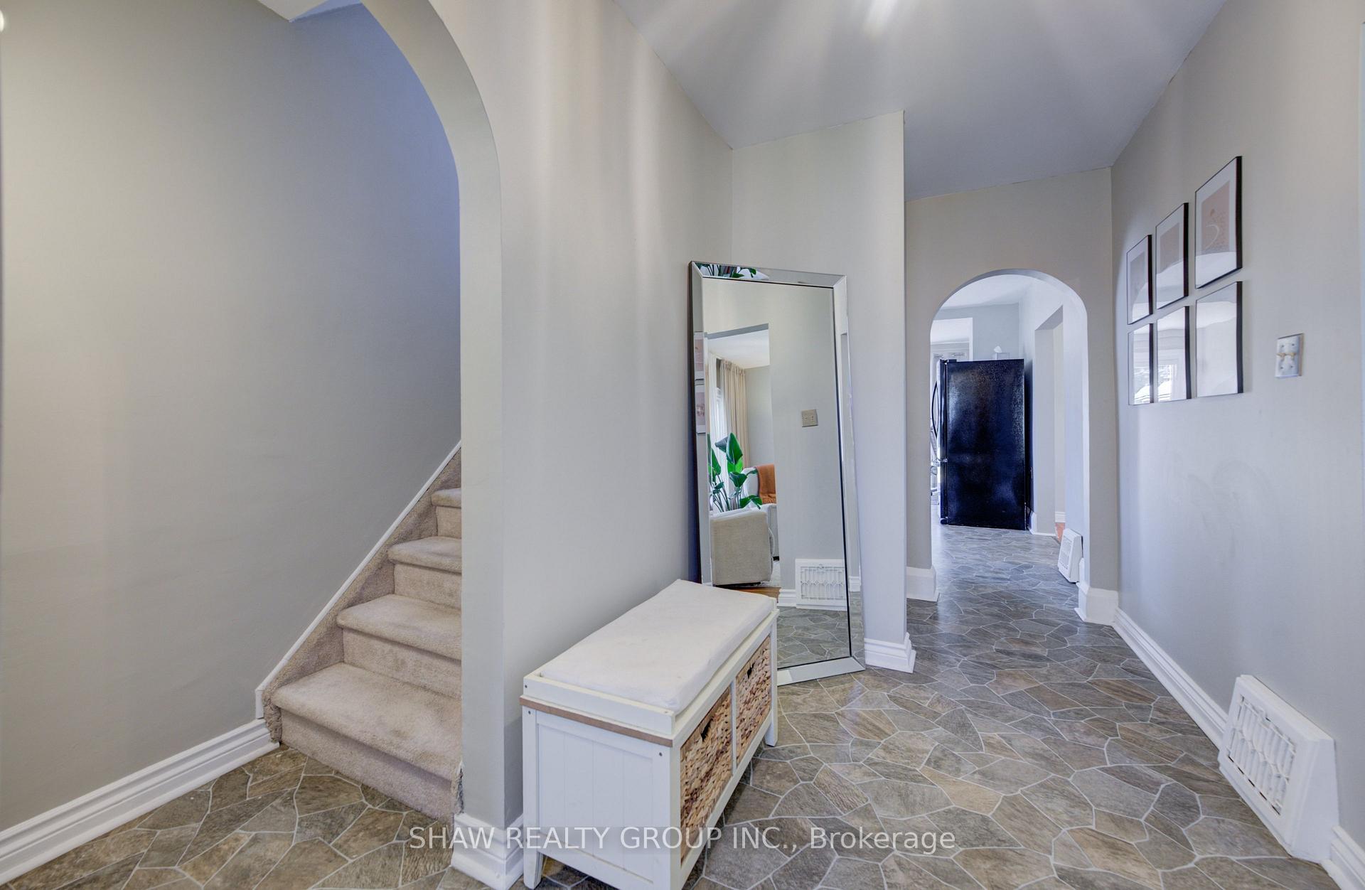 Photo 6 of 209 Belleview Avenue, Kitchener, Heritage Park - Kitchener — HOMEH