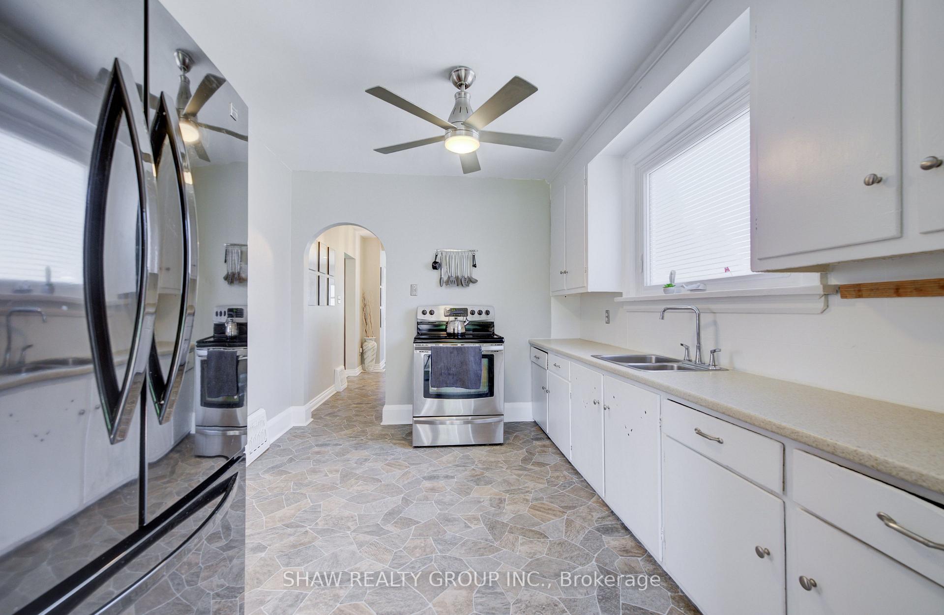 Photo 13 of 209 Belleview Avenue, Kitchener, Heritage Park - Kitchener — HOMEH