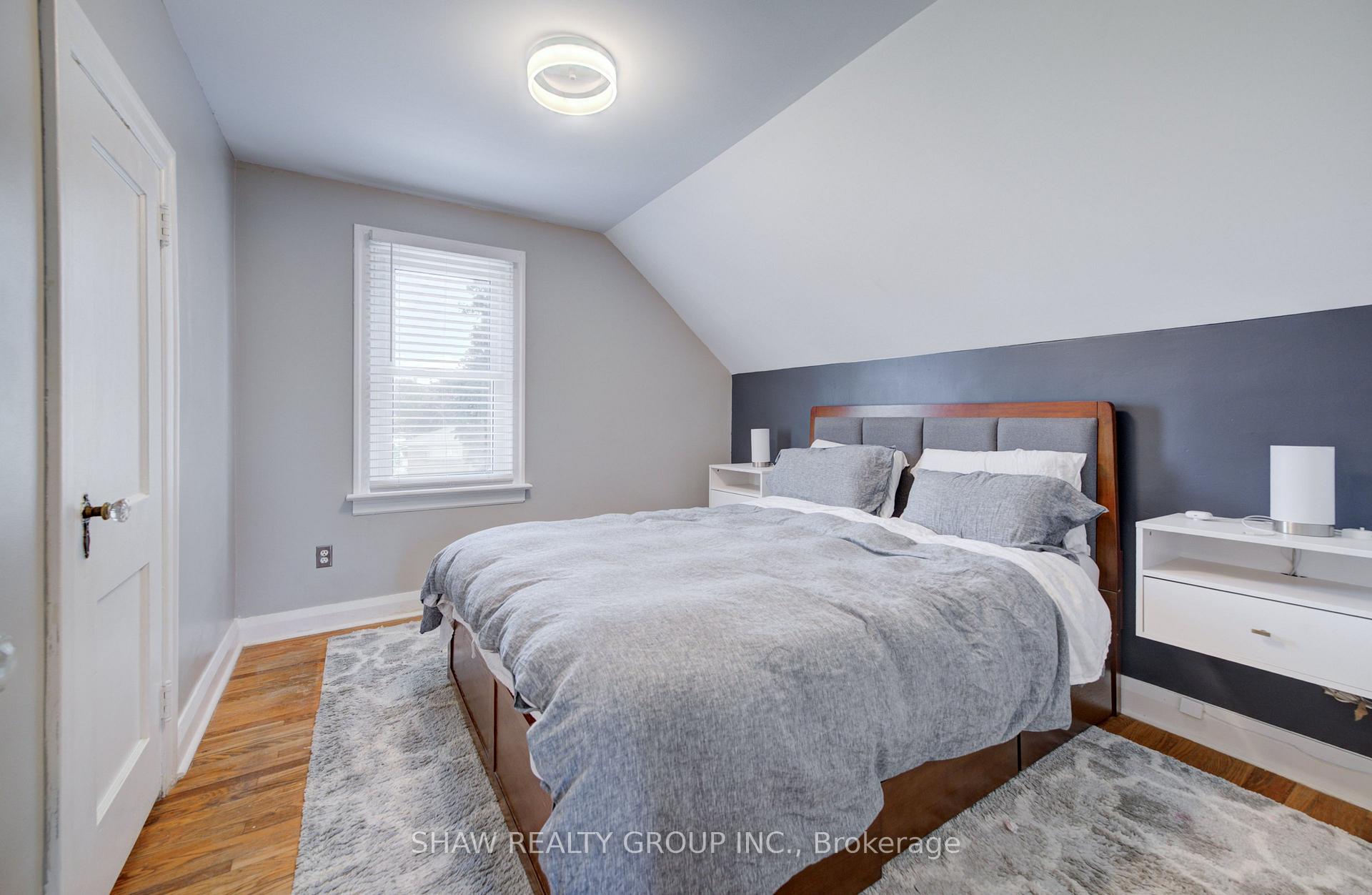 Photo 18 of 209 Belleview Avenue, Kitchener, Heritage Park - Kitchener — HOMEH