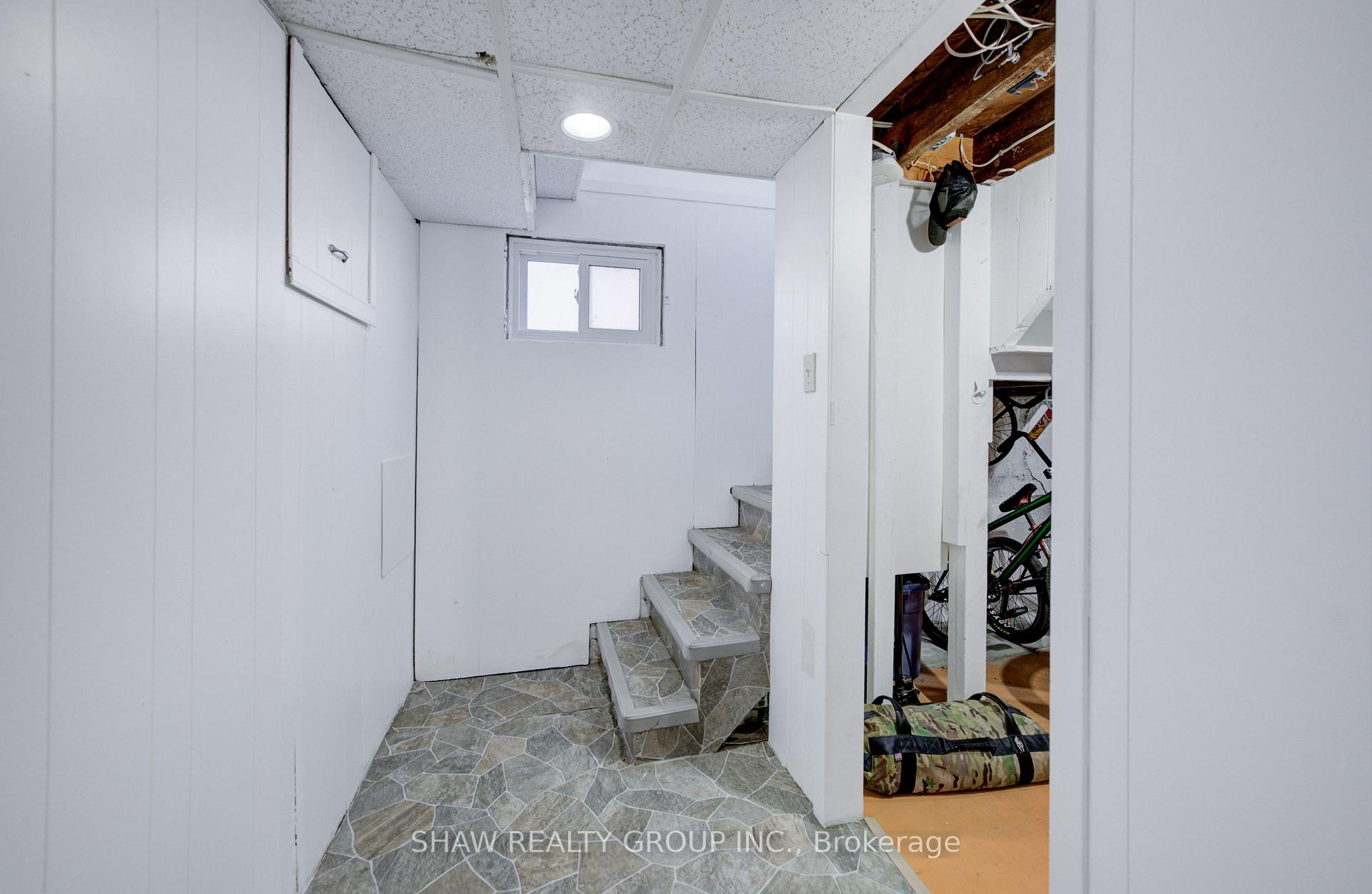 Photo 22 of 209 Belleview Avenue, Kitchener, Heritage Park - Kitchener — HOMEH